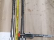 Śruba poprzeczna do tokarki bułgarskiej.