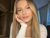 Dyskretna studentka szuka przygody