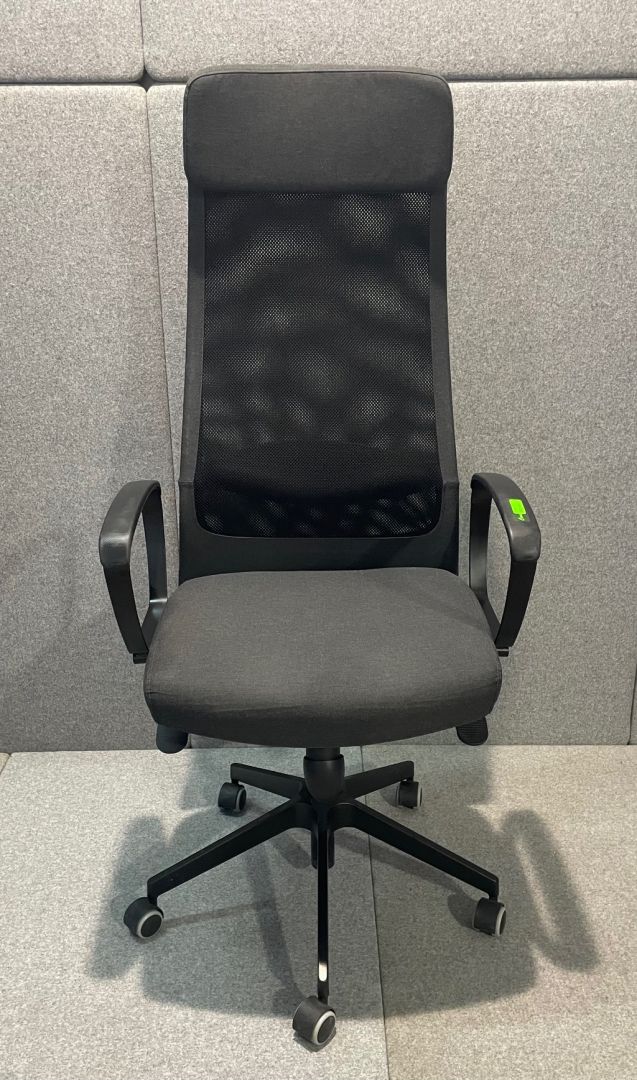 Fotel biurowy obrotowy MARKUS Wrocław - Zdjęcie 1